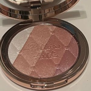 Sold Out!! Charlotte Tilbury Pillow Talk Multi Glow Highlighter